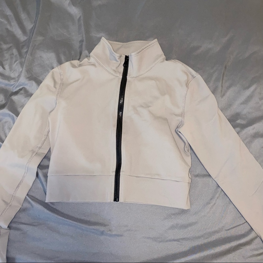 TYC effortless cropped zip